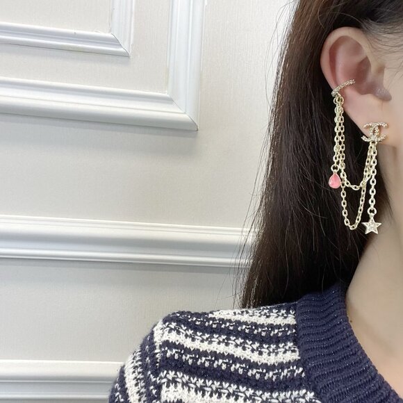 NIB Chanel Fringe 5 Figure Star Stud earrings - Picture 2 of 13